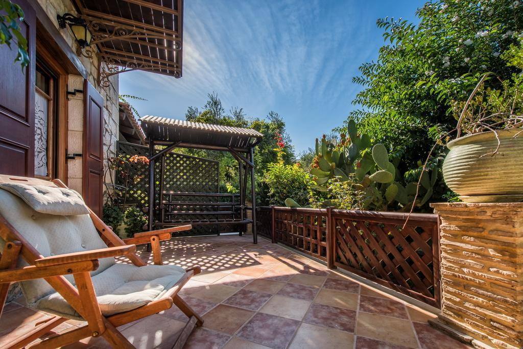 Ktima Kourou Guest House Planos  Bilik gambar