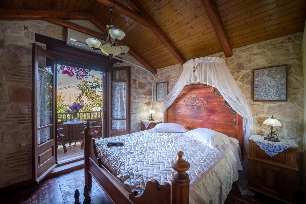 Ktima Kourou Guest House Planos  Bilik gambar